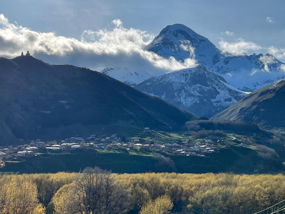 Old District Hotel Kazbegi Luaran gambar