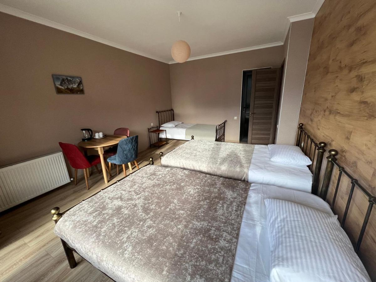 Old District Hotel Kazbegi Luaran gambar