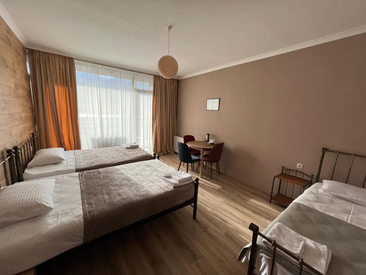 Old District Hotel Kazbegi Luaran gambar