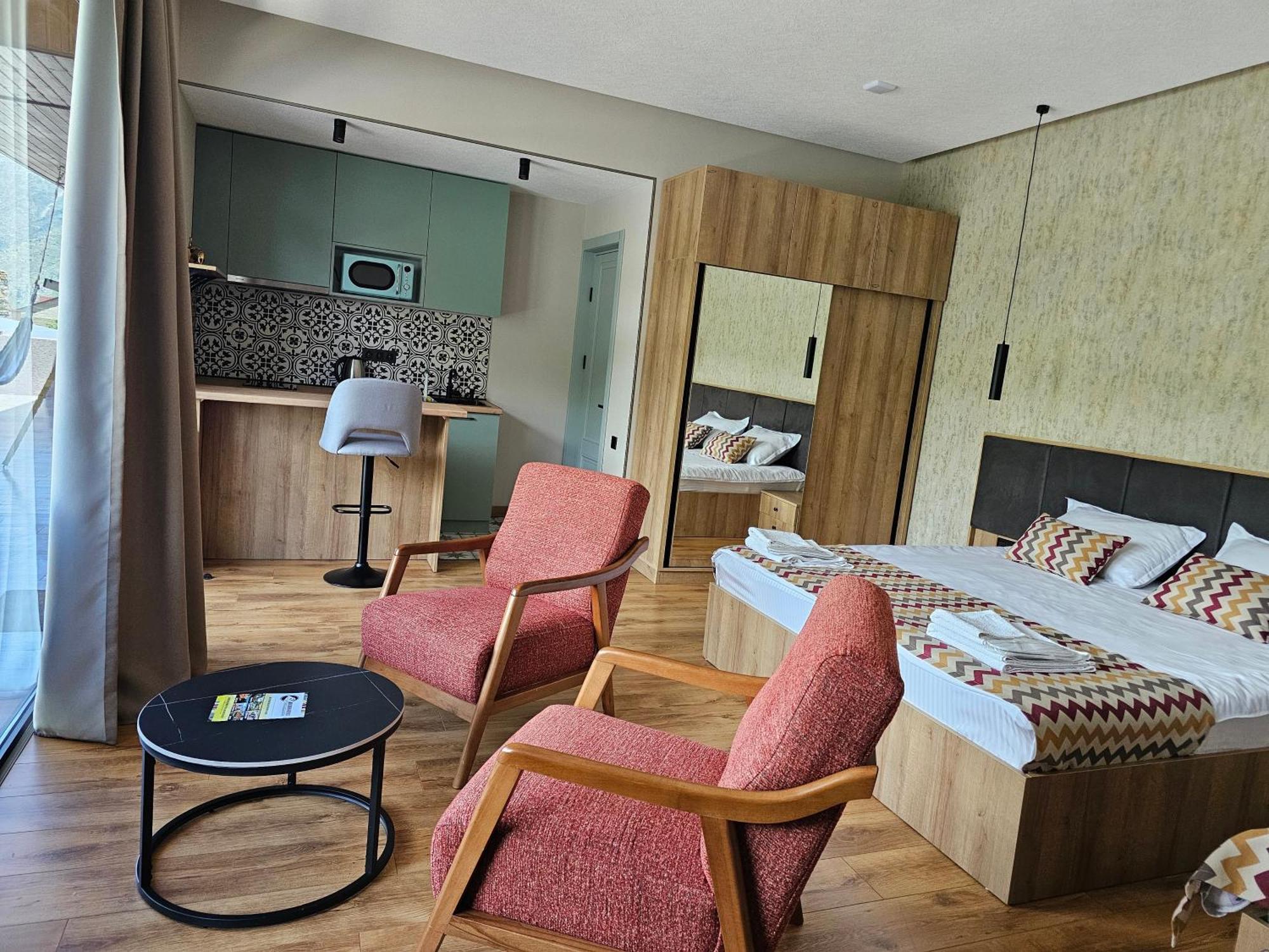 Old District Hotel Kazbegi Luaran gambar